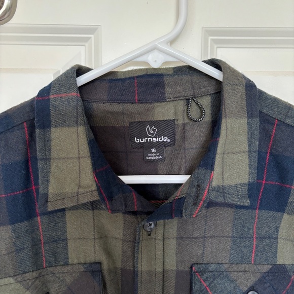 NWOT Burnside Boys size 16 long sleeve flannel in olive/ navy - Picture 3 of 5